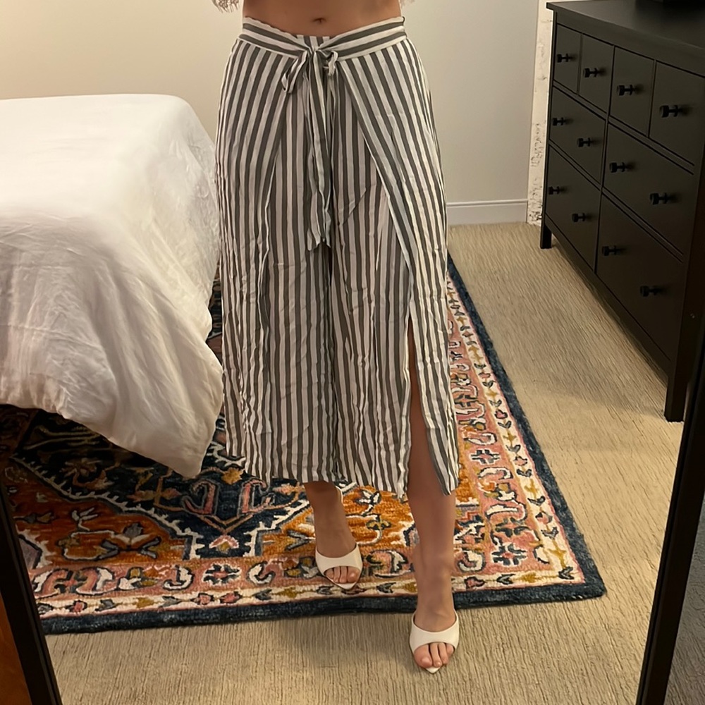 Flowey striped pants